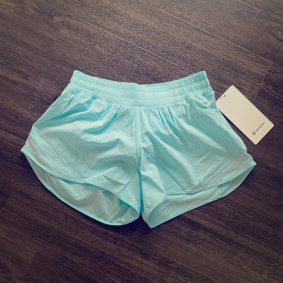 lululemon athletica Pants - Lululemon hotty hot shorts 4” size 6 blue glow